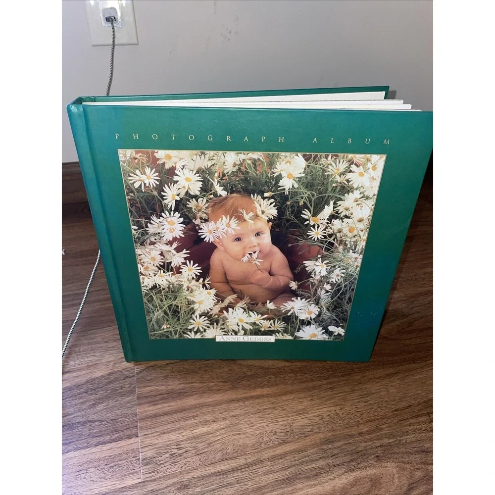 Anne Geddes Vintage Baby Photograph Album Book w/Ribbon Tie